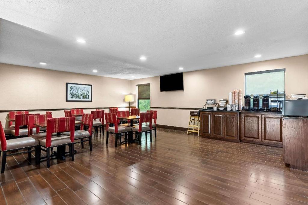 Comfort Inn Clinton Eksteriør billede