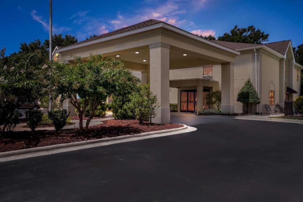 Comfort Inn Clinton Eksteriør billede